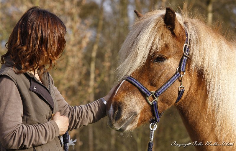 _MG_6282.JPG - Petra fra Strandarhoefdi und Sabine - eine besondere Freundschaft verbindet die beiden.
