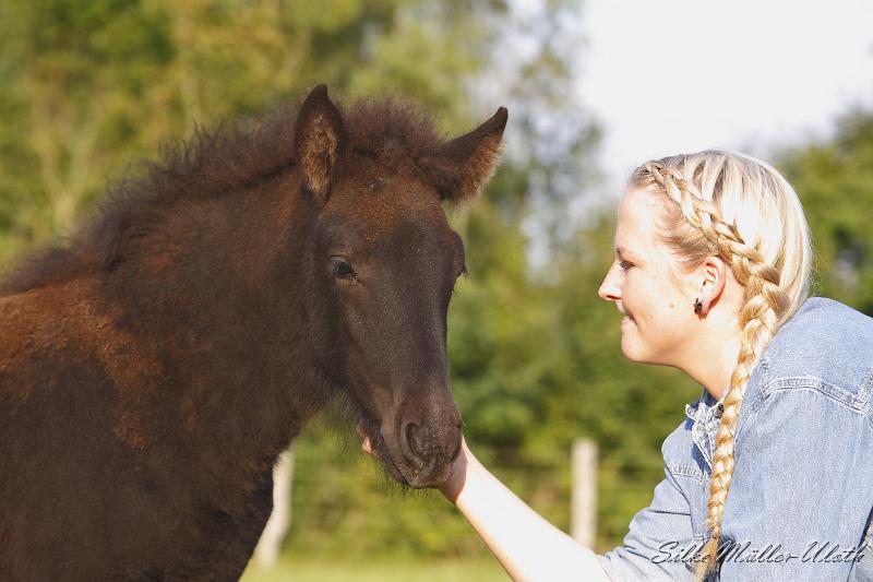 _MG_0391.JPG - Djakna und Josi - ein Plausch unter Mädchen